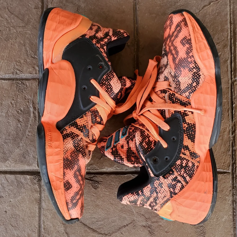 Adidas • James Harden Vol 4 Basketball Shoes